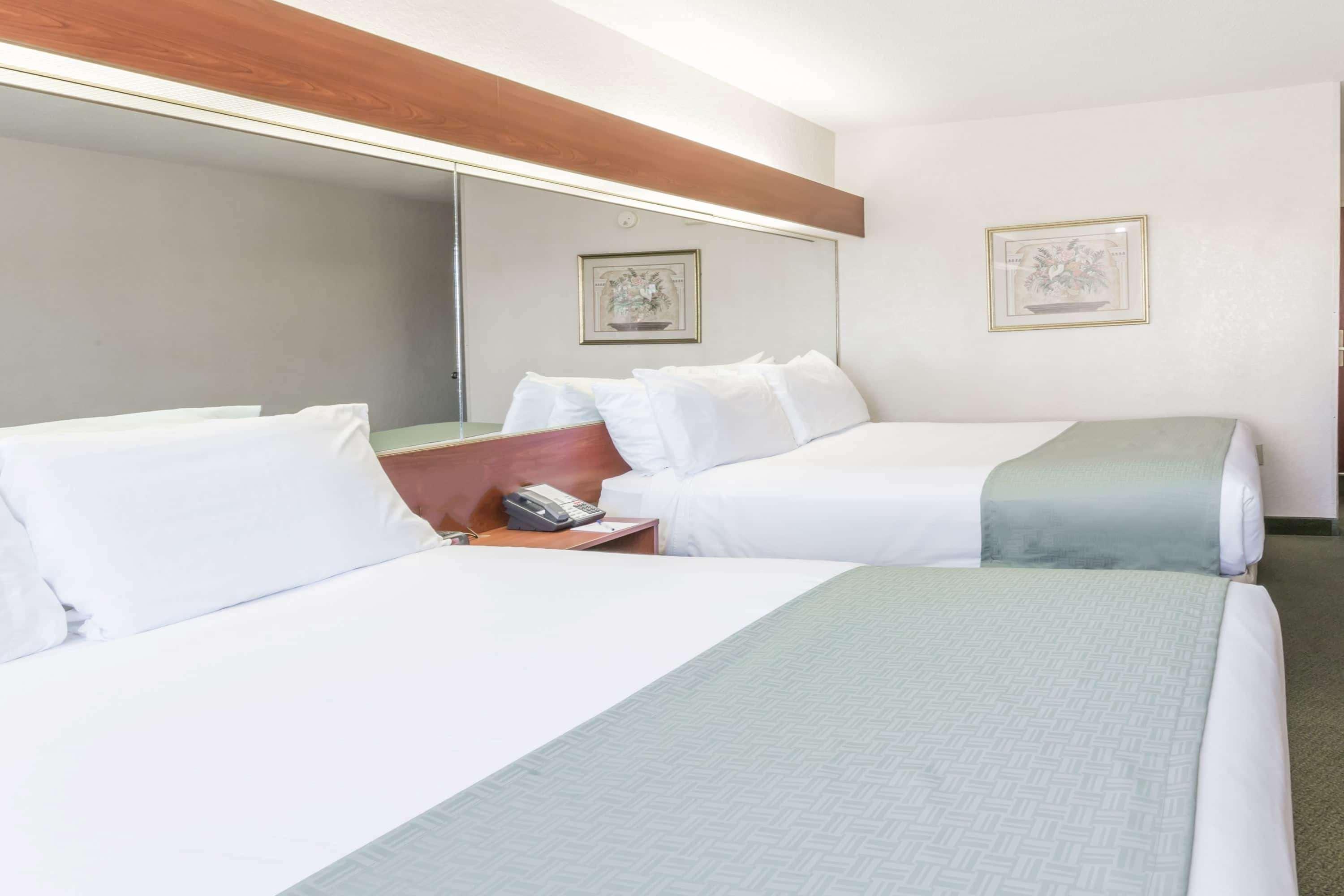Microtel Inn & Suites מריאנה מראה חיצוני תמונה
