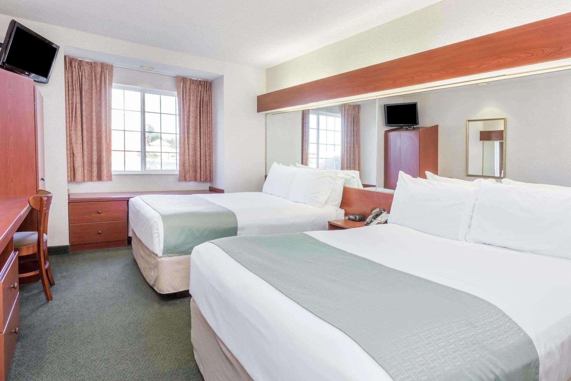 Microtel Inn & Suites מריאנה מראה חיצוני תמונה